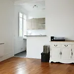 Beautiful Apartment Near The Eiffel Tower